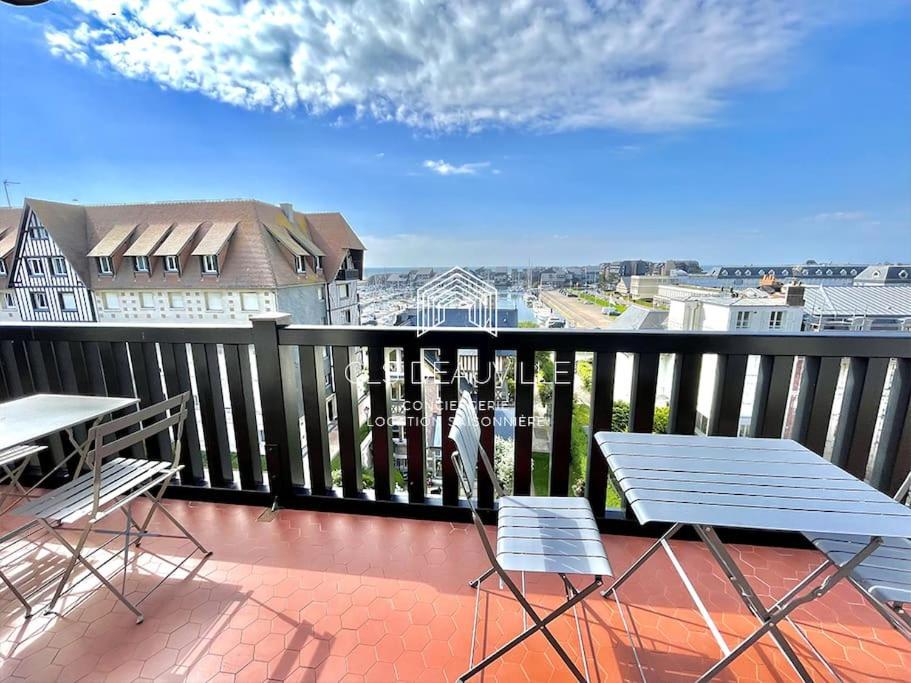 Le Castel 1 C.L.S Deauville Exteriör bild
